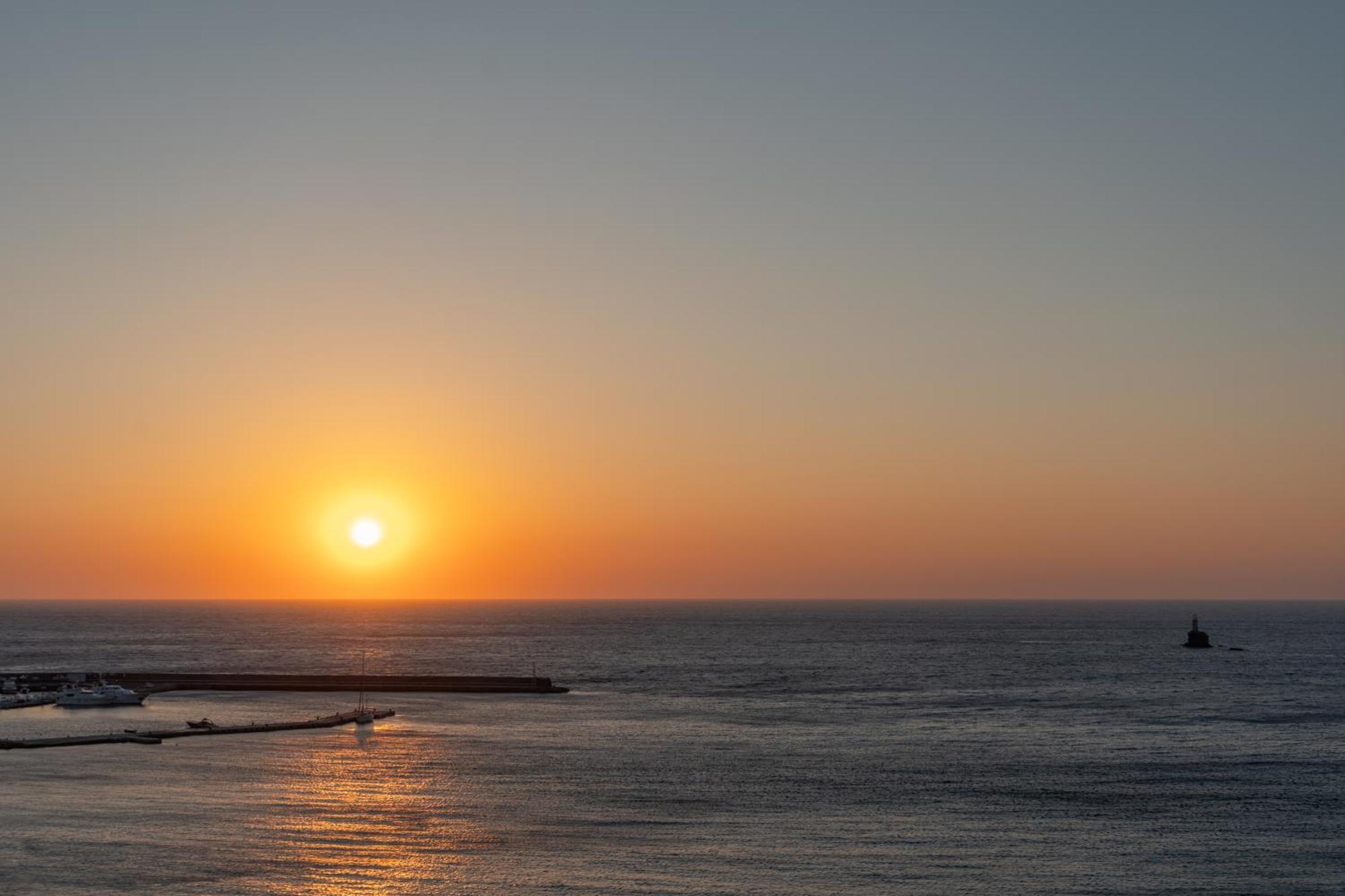 Golden Vista, Beachfront Suites By Explore Andros Dış mekan fotoğraf